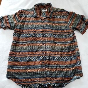 Vintage Bogari Men's 100% silk short sleeve shirt. Size Large